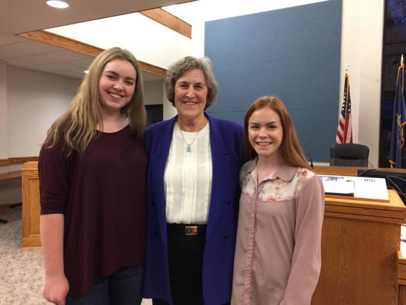Carolgirls.93144258_std How proud these girls were to meet their